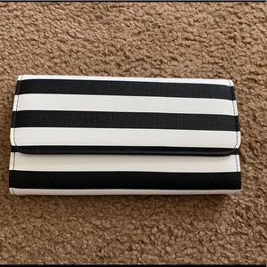 KUT FROM THE KLOTH NWOT wallet!